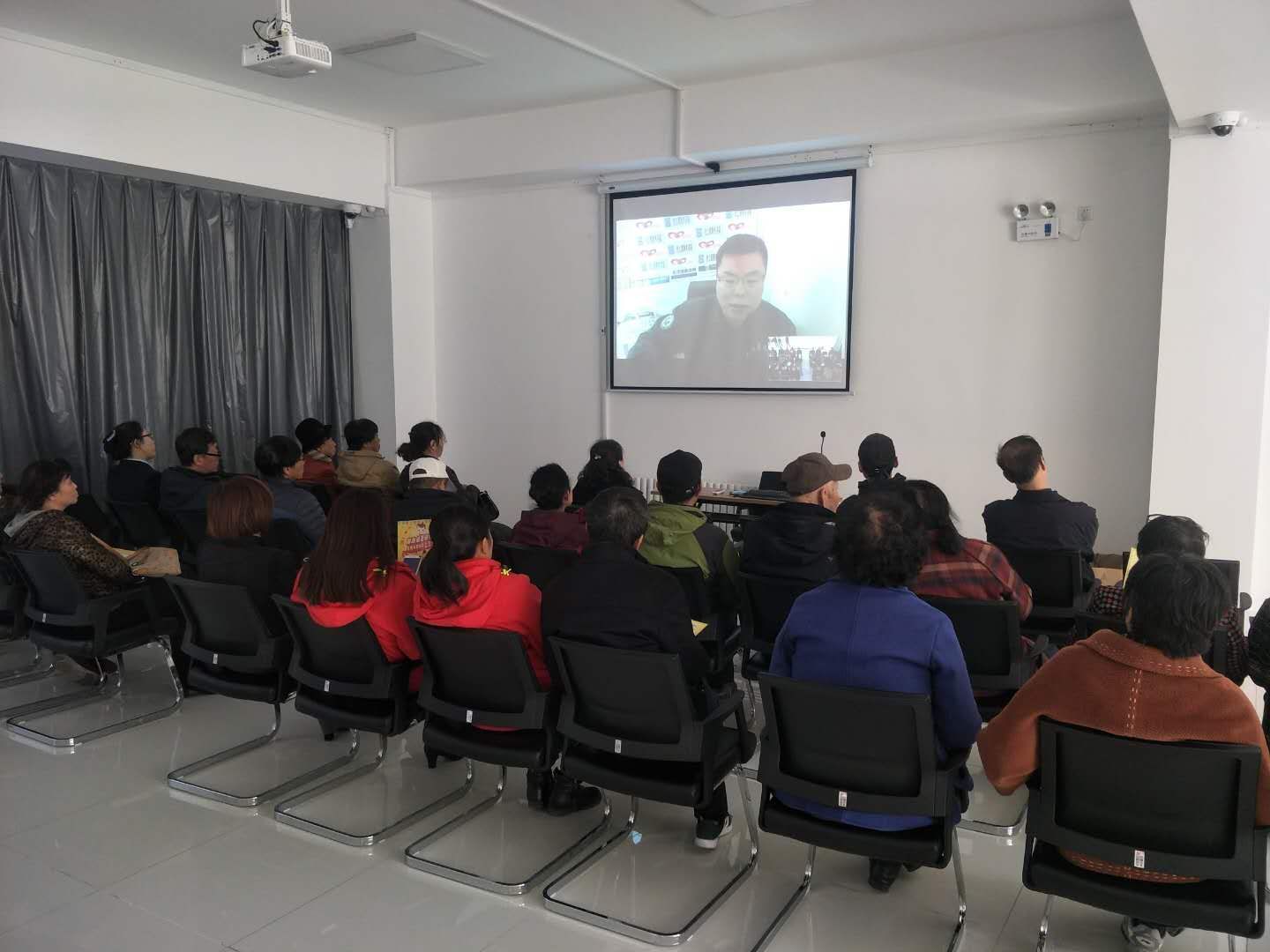 电击伤的急救护理措施有哪些,电击伤的院前急救及预防