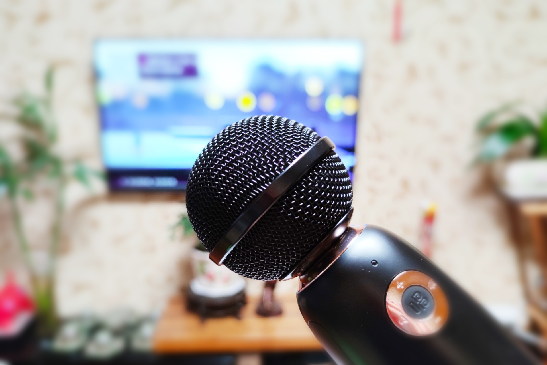 五音不全的怎么用气息唱歌,五音不全唱歌怎么发声