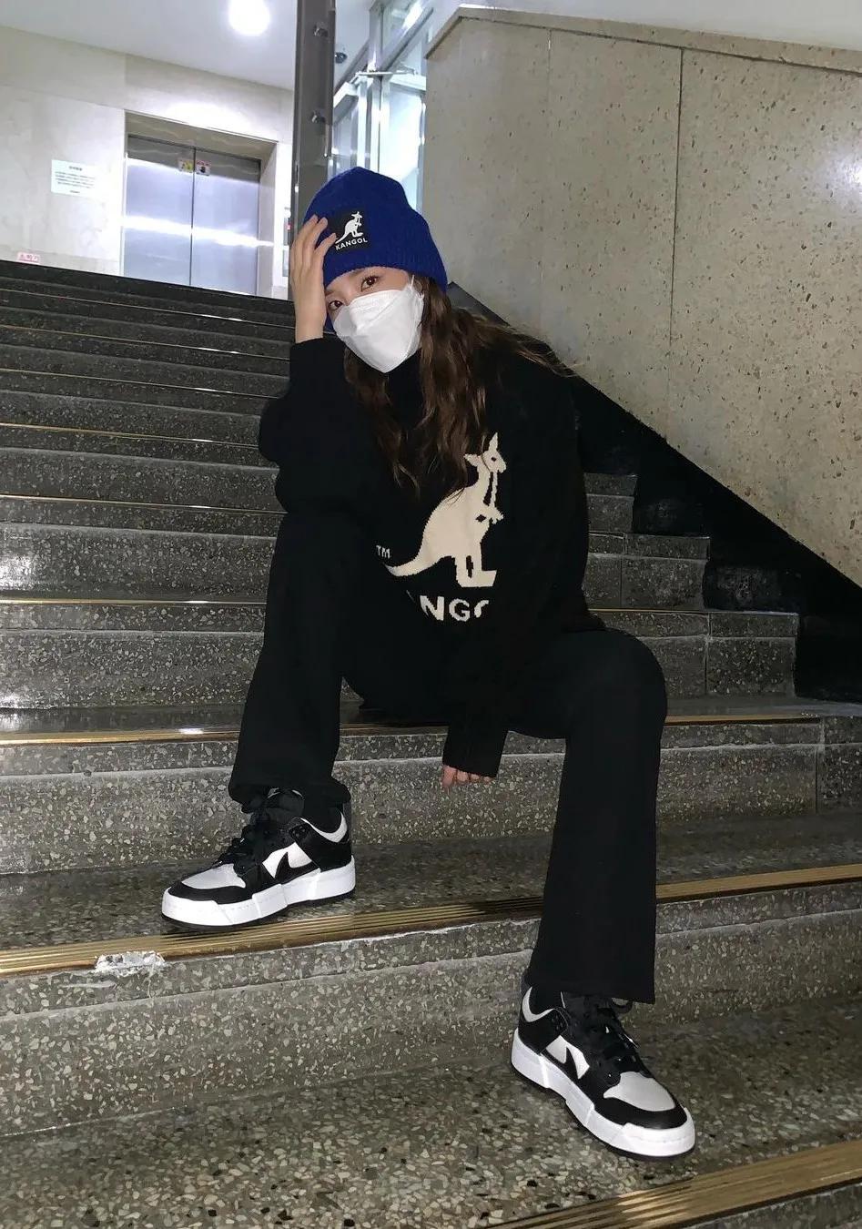 求jennie同款衣服,jennie无帽卫衣