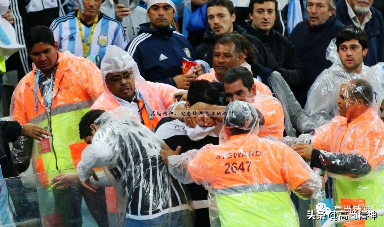 那些年赛场名场面,那些年在球场上感人的瞬间