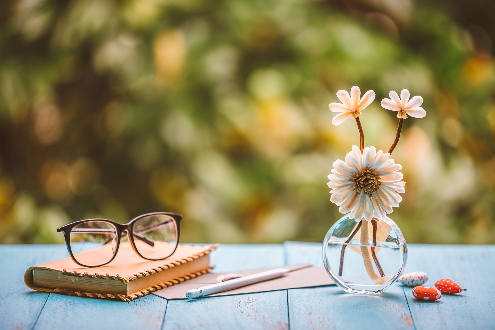 人到中年感悟挣钱不容易,人到中年要多赚钱老了才不悲惨