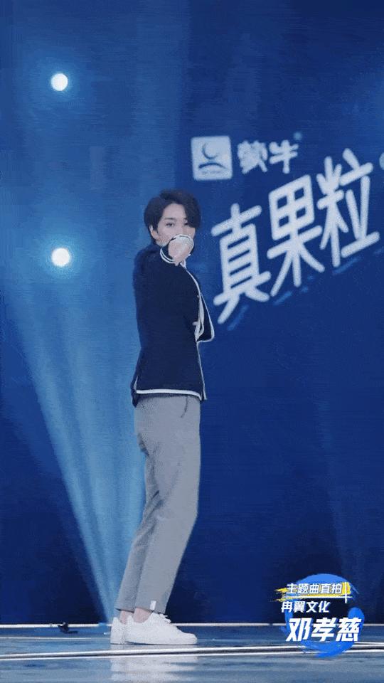 全民追捧的“美丽废物”，今天我必须骂