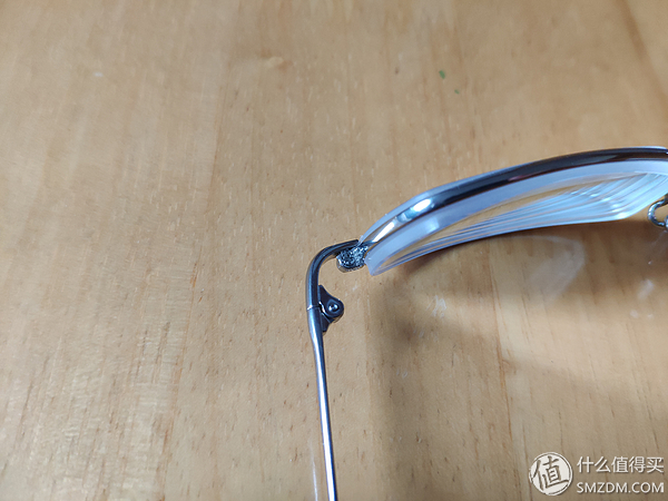 网上买的眼镜怎么配镜,在网上买镜框眼镜店里配镜靠谱吗