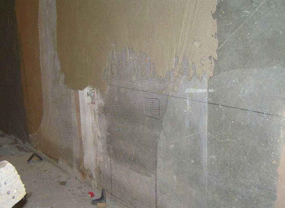 墙面瓷砖竖着开裂和横着开裂,怎么判断是墙体开裂还是墙面开裂