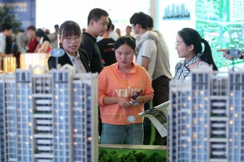 房奴和租房族谁更心酸,说一说房奴车奴们的辛酸