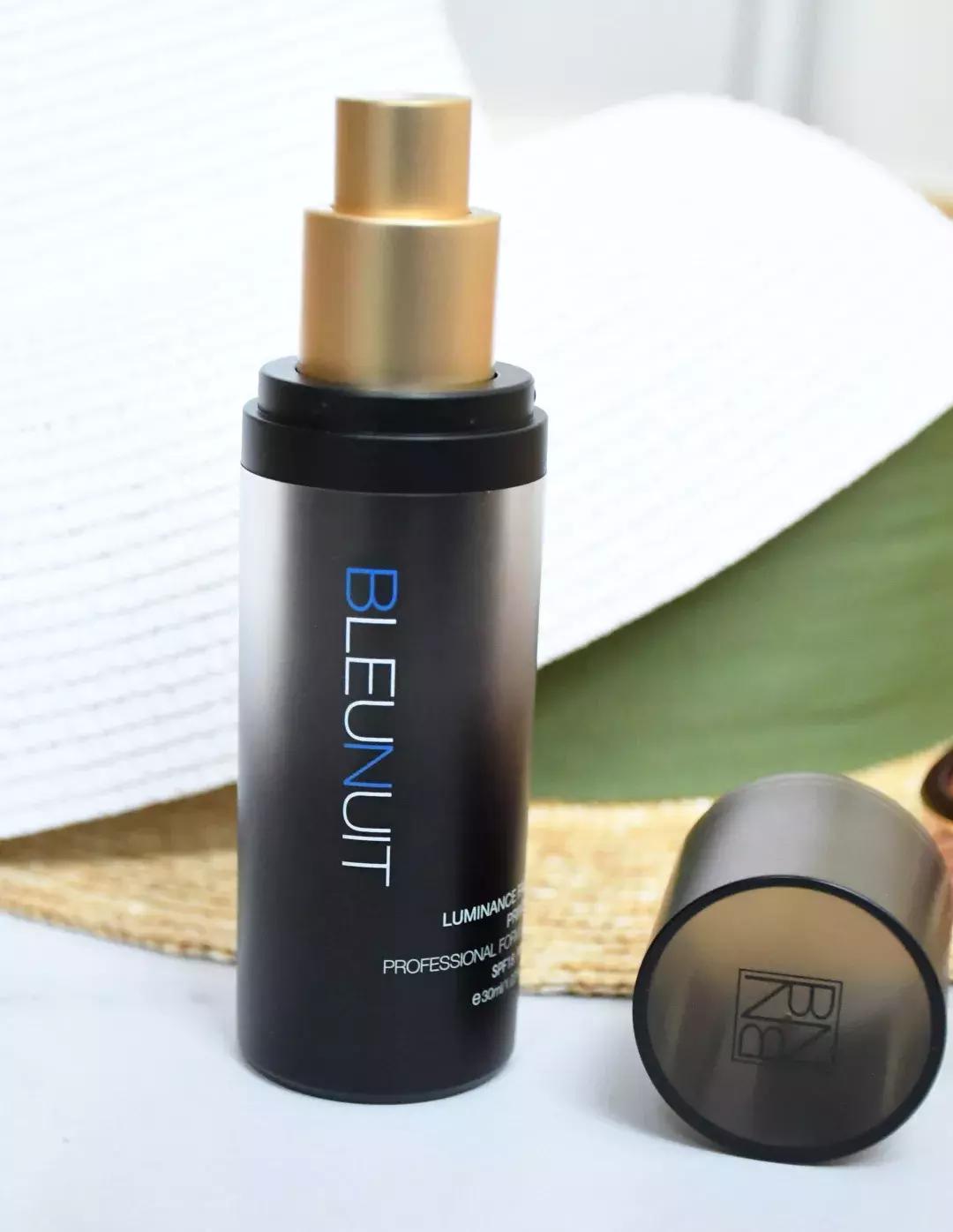 12小时不脱妆保湿提亮遮瑕,春夏妆容持久不脱妆的秘密