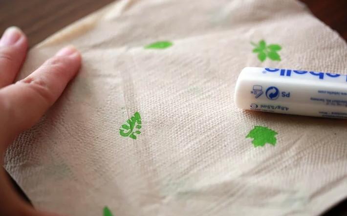 口红断了千万别丢这招修复,口红尖碰坏了怎么复原