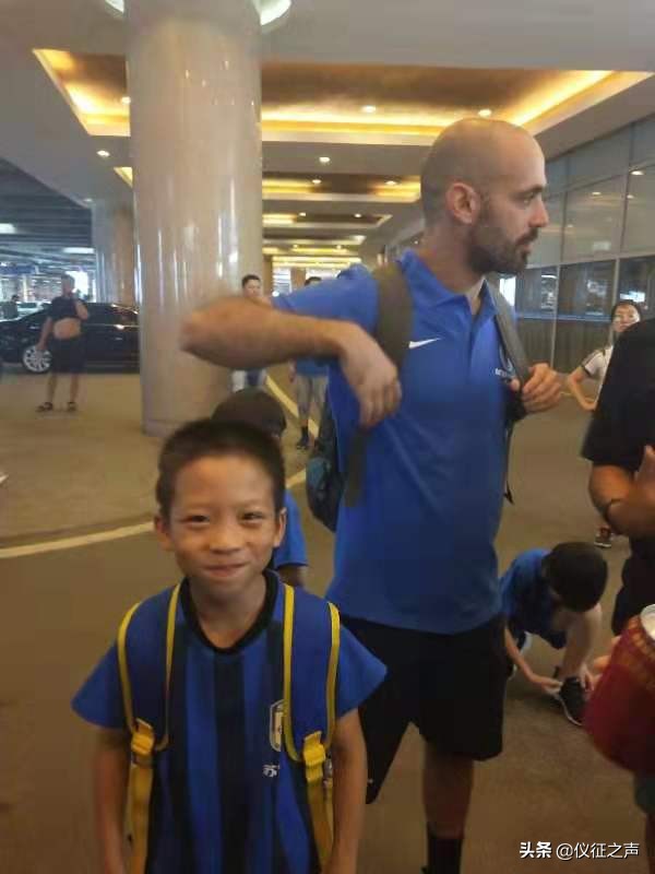 爱上足球仪征足球小将陈锦程2019中超联赛中展风采