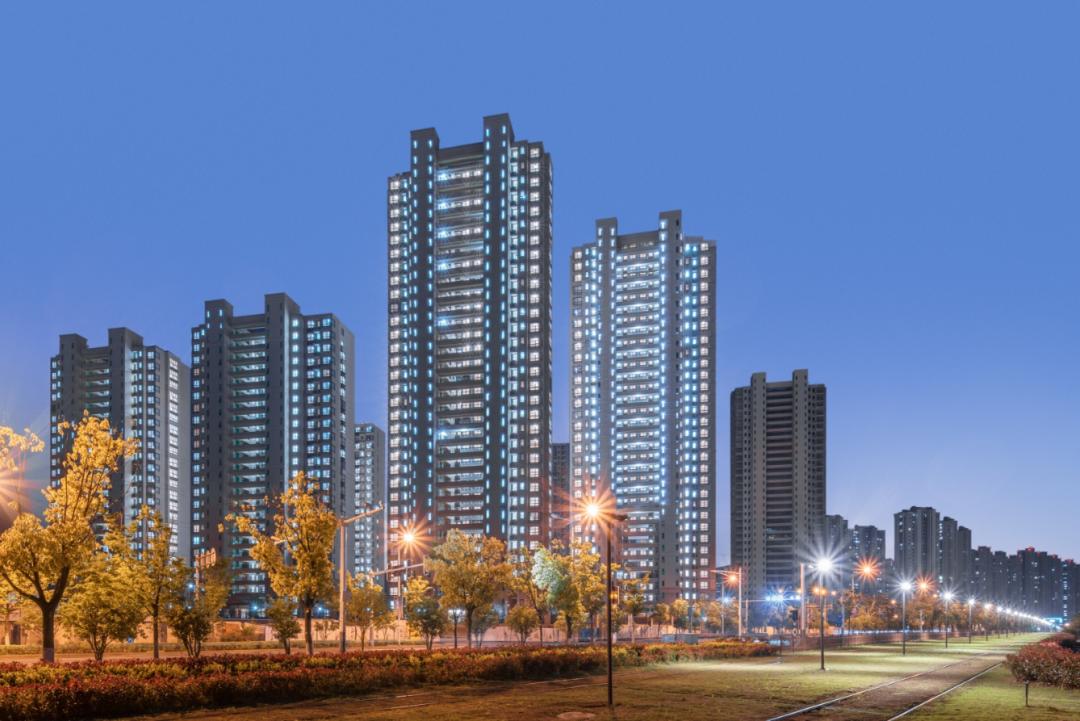 力小在左、莱爵在右熙悦为孩子预定高起点人生