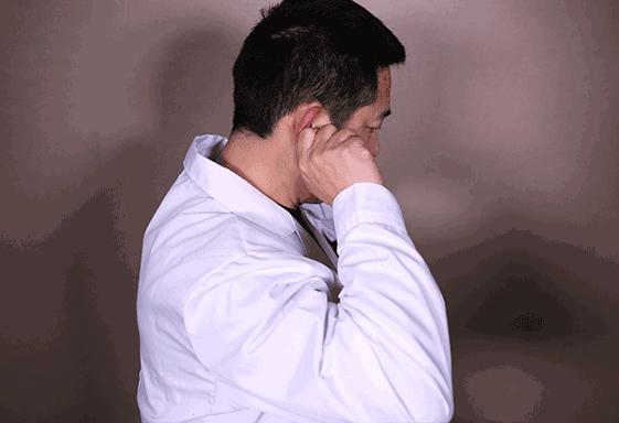 十指抓伸：对便秘，预防中风，手脚冰凉很有效（小动作大作用）