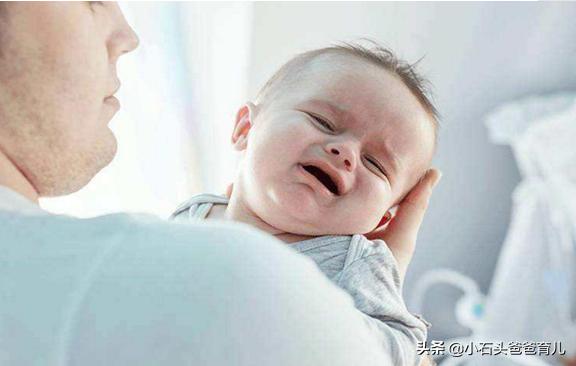 新生儿肠绞痛哭闹时怎么处理,新生儿肠绞痛哭闹怎么办