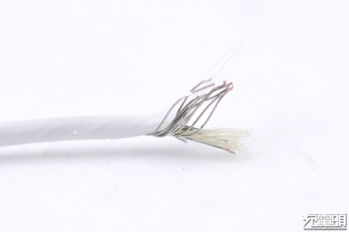 华为usb充电线拆解,华为40w快充数据线拆解构造