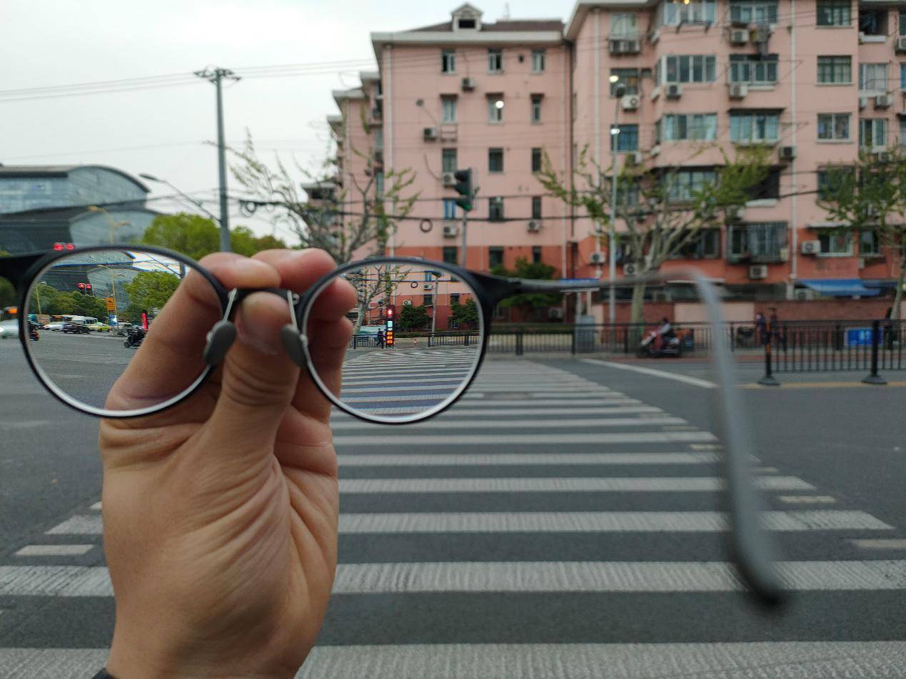 满园春色关不住谷雨时,蔡司配眼镜怎么选镜片