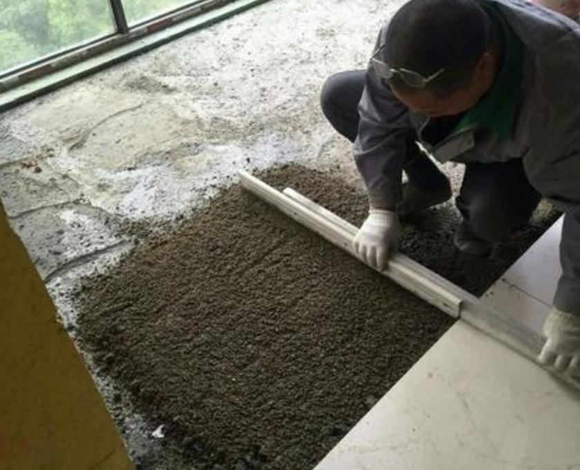 家里的瓷砖突然鼓起预示什么,家里瓷砖大面积翘起来怎么办