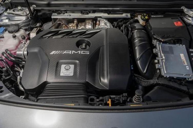 最新款的奔驰amgcla45s,最新款奔驰amgcla45