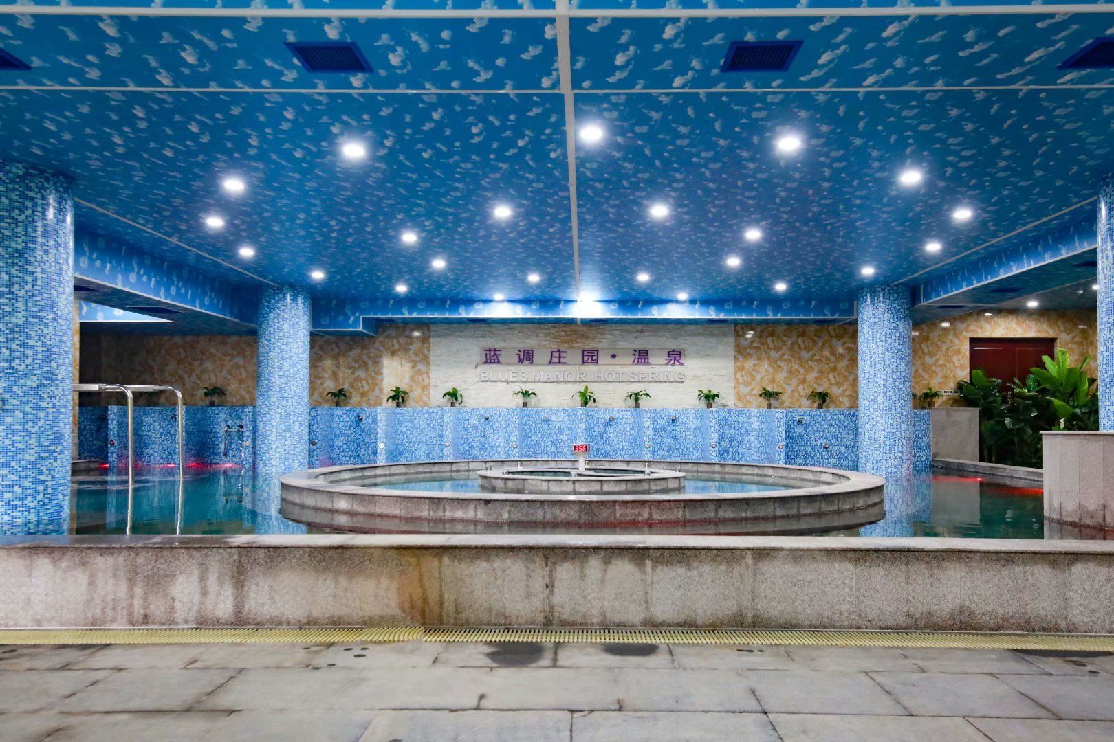 北京蓝调庄园滑雪场,这个冬天来滑雪吧