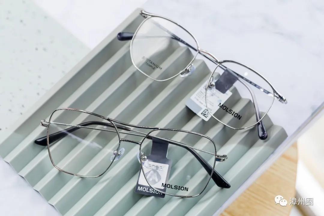 漳州这个老板太任性，包下一层楼开眼镜店