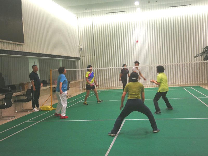 庆“五一”手扑球技艺展示赛