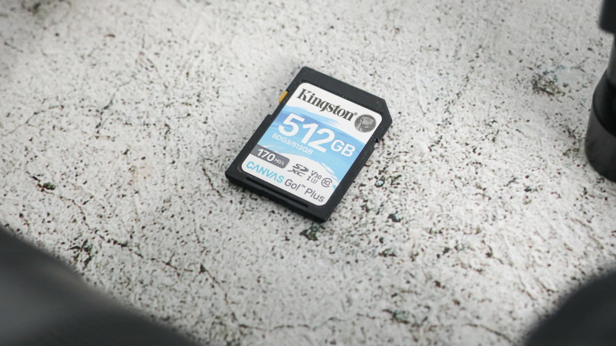 金士顿sd卡256g图片,金士顿sd卡512gbu3评测