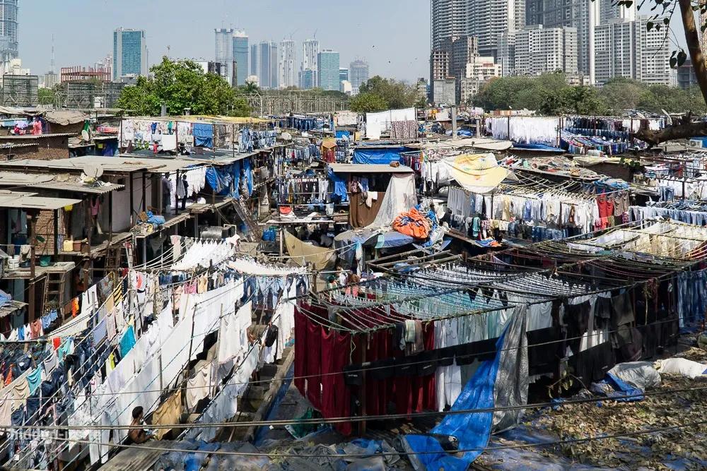 疫情失控的印度的大型洗衣场