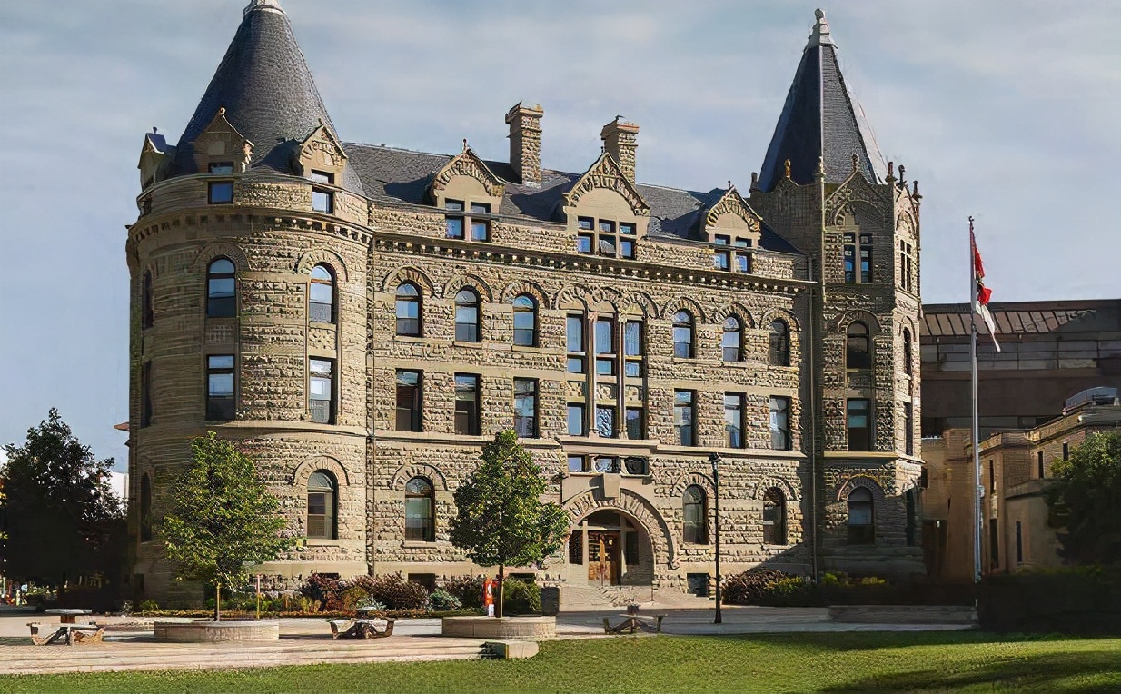 温尼伯的大学,温尼伯技术学院怎么上