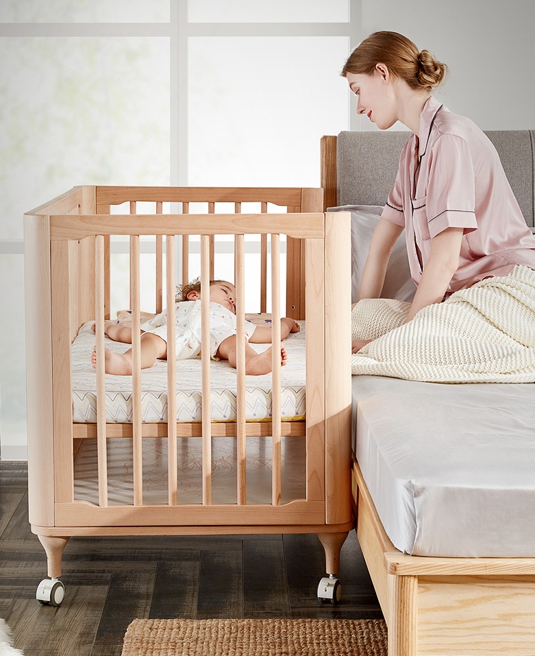 宝爸睡觉压坏宝宝新闻,爸爸睡觉不小心压到宝宝