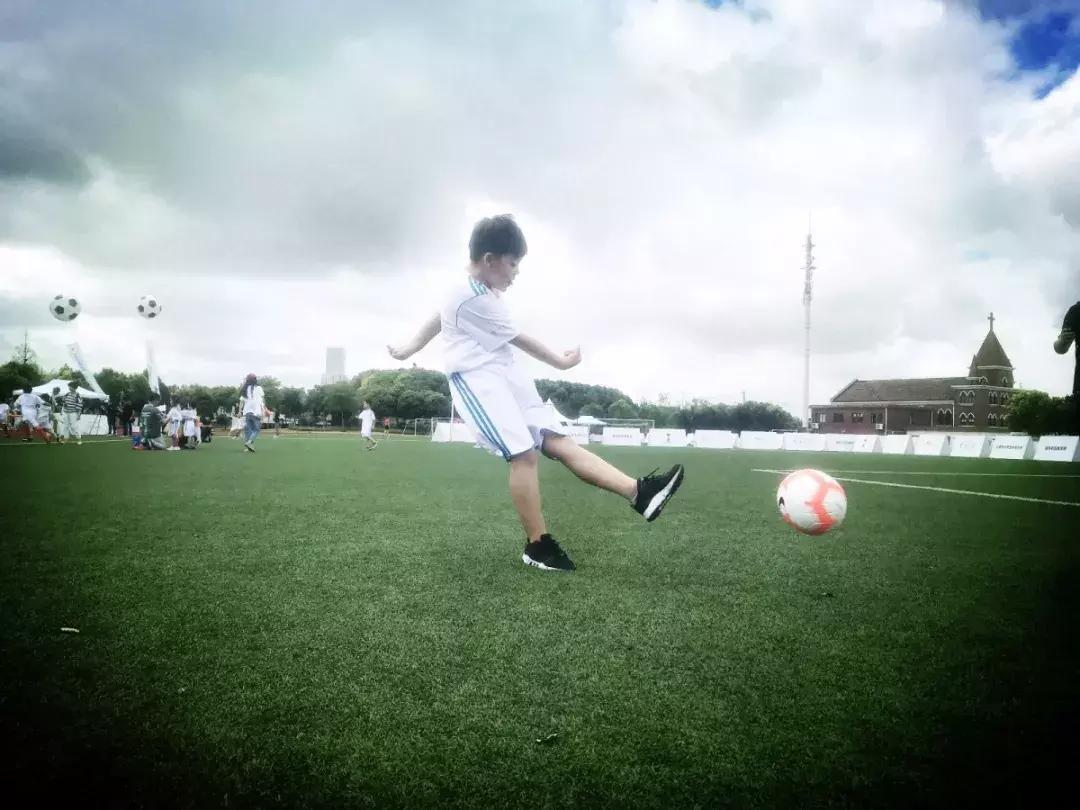 「追梦赤子心」张鑫泽:决不放弃的学霸,永不放弃的足球少年