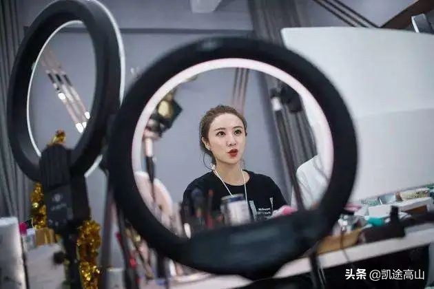 奇葩户外直播,奇葩户外直播间