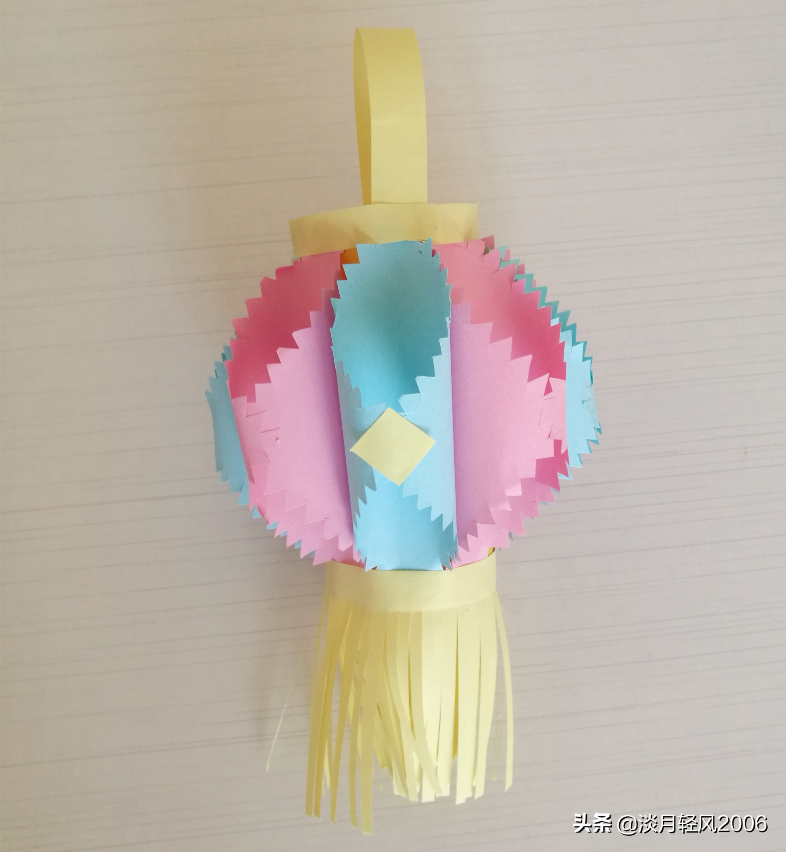 卡纸做花灯手工教程元宵节,用卡纸做元宵节花灯简单又好看