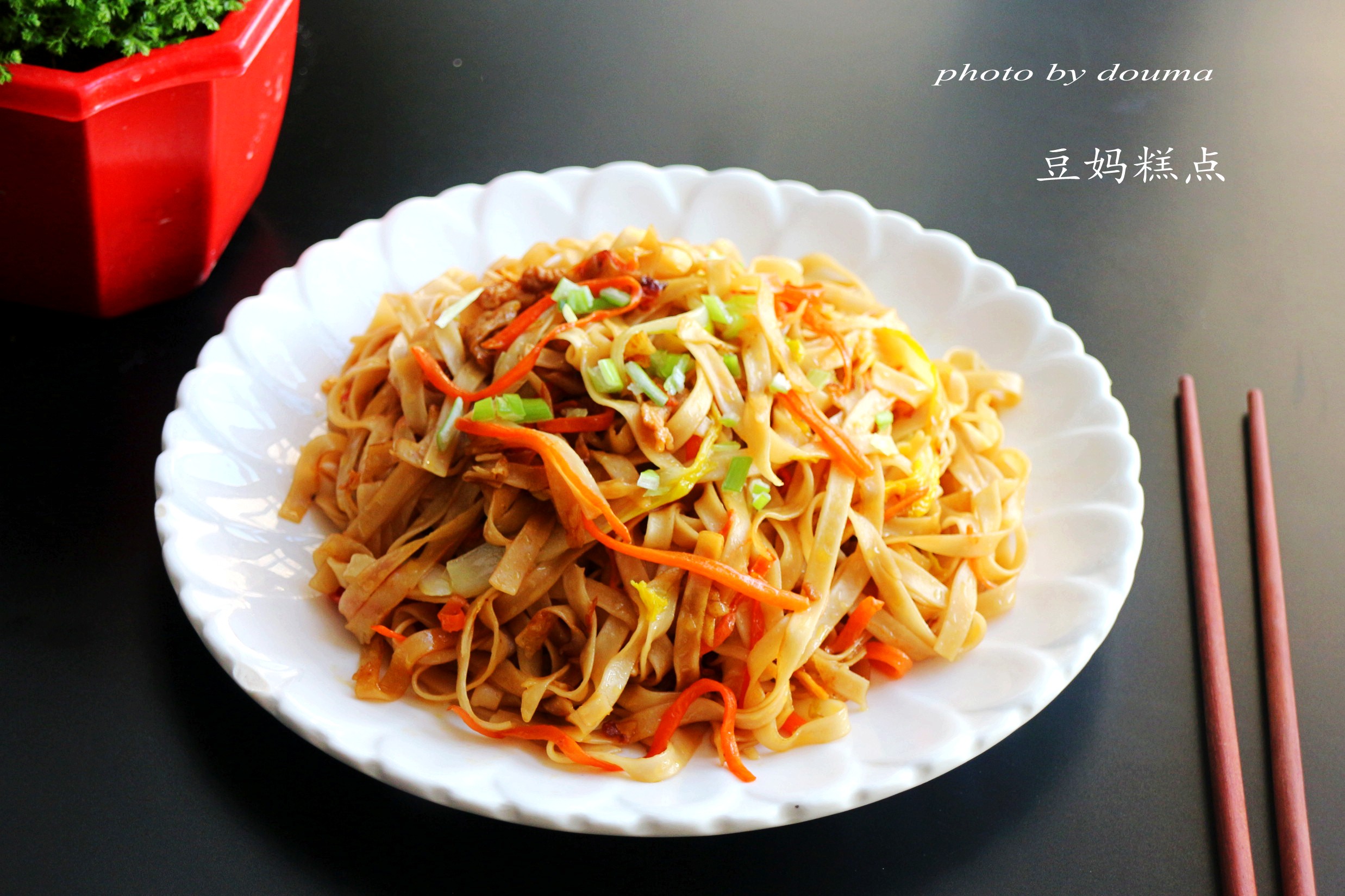 用湿面条不焯水如何做炒面,炒面专用面条不粘不坨