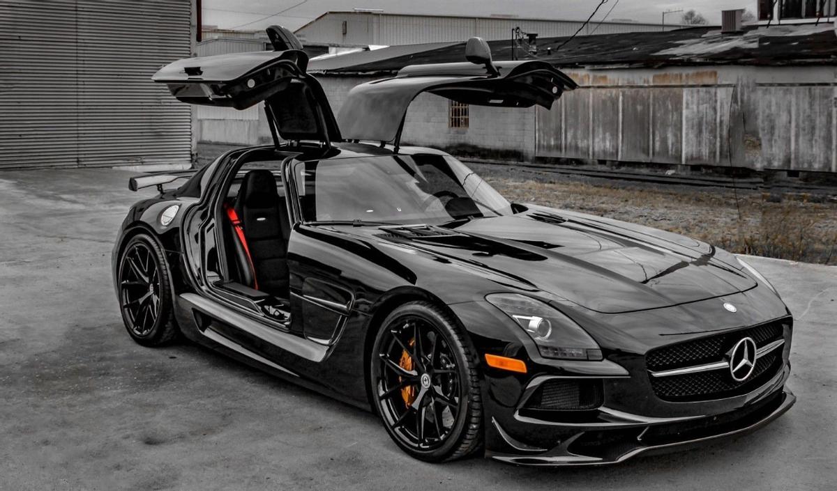 巅峰极速奔驰slsamg值得养么,鸥翼门的绝唱奔驰slsamg