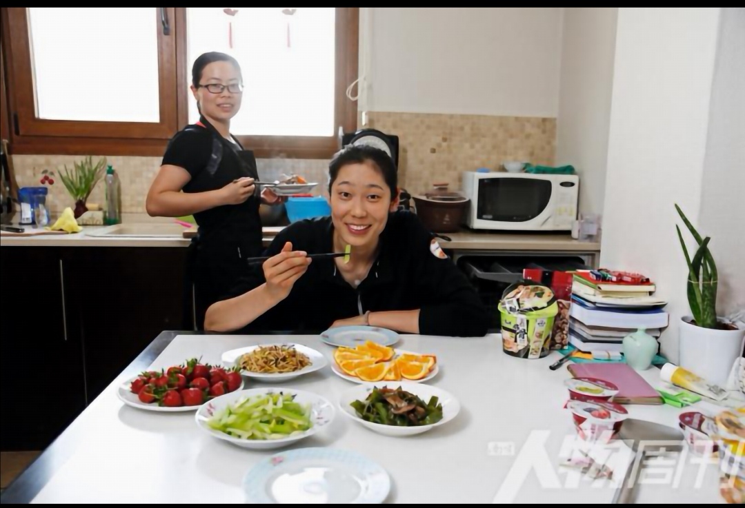 中国男足在出场上的怪异时刻,中国男足的奇葩行为