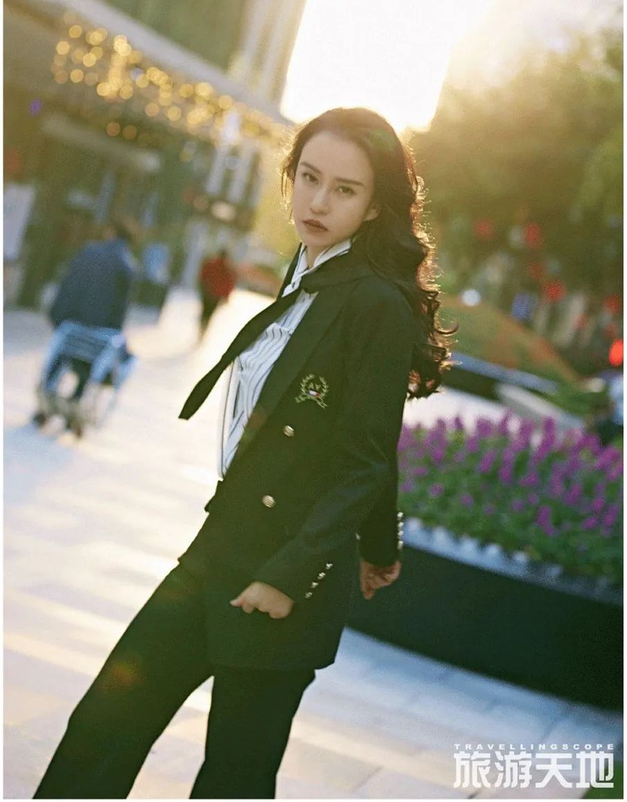 谁说服装店不行了？这个低调的女装却悄悄地开了1200多家店