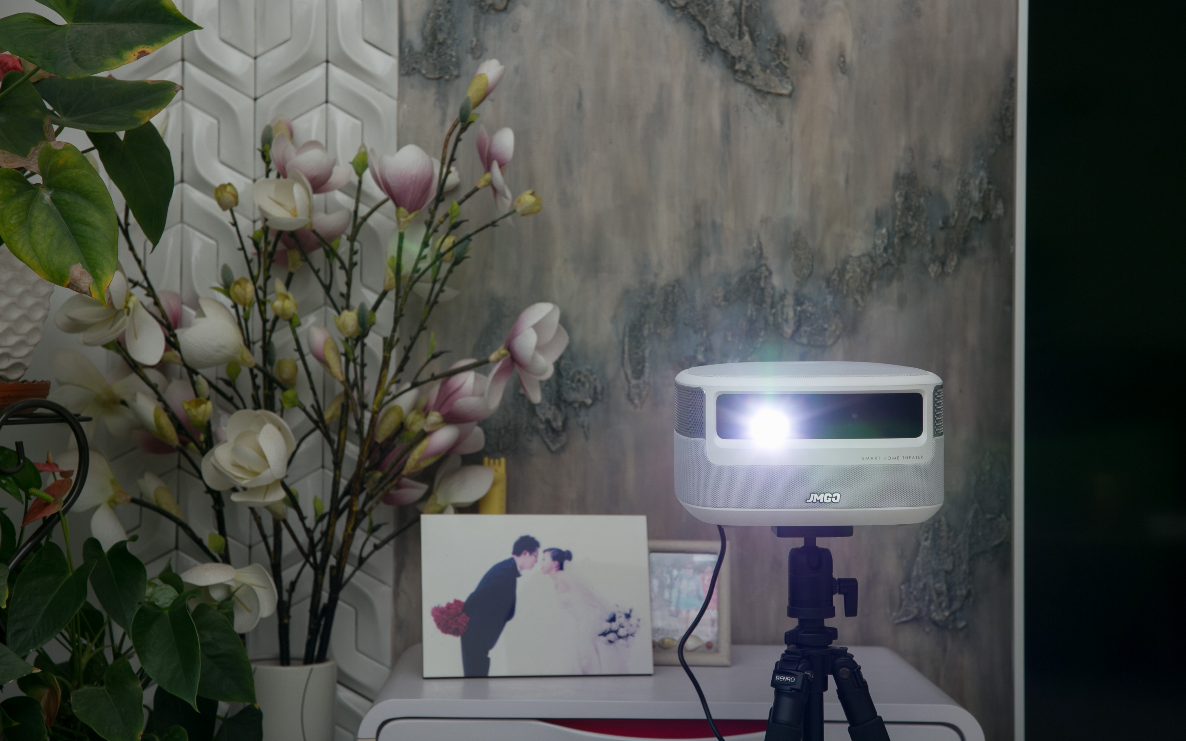 坚果j9白天测试,坚果j9幕布