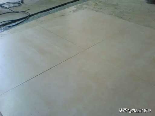 瓷砖表面不平整是什么原因引起的,750x1500瓷砖铺贴不平整