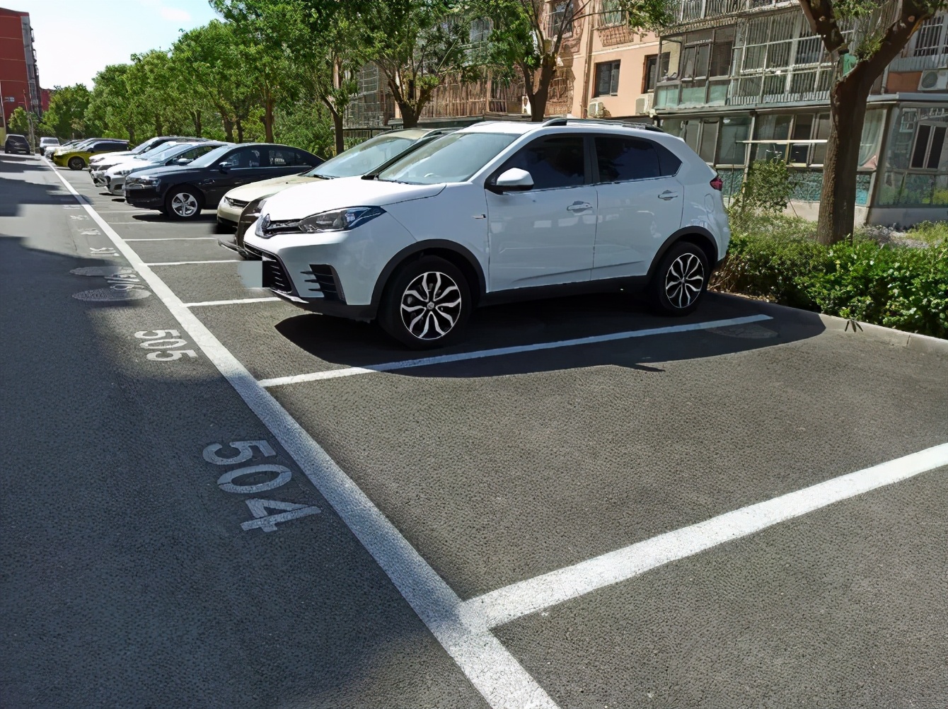 看看！顺义区石园这小区业主竟如此抢车位