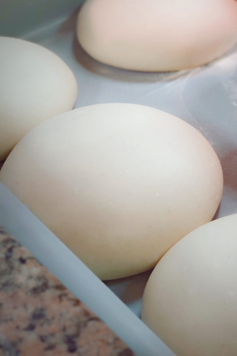 披萨烤完为什么会回缩,烤箱做披萨怎么不回缩