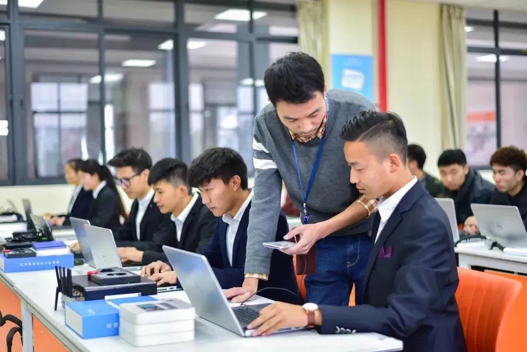 想学大数据技术专业有什么条件,中职学大数据技术应用有前途吗