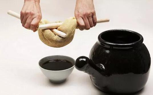 慢性腹泻中医治疗方剂,慢性腹泻吃中药好还是西药好