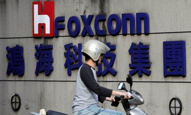 富士康最新回应裁员计划,富士康转型人工智能