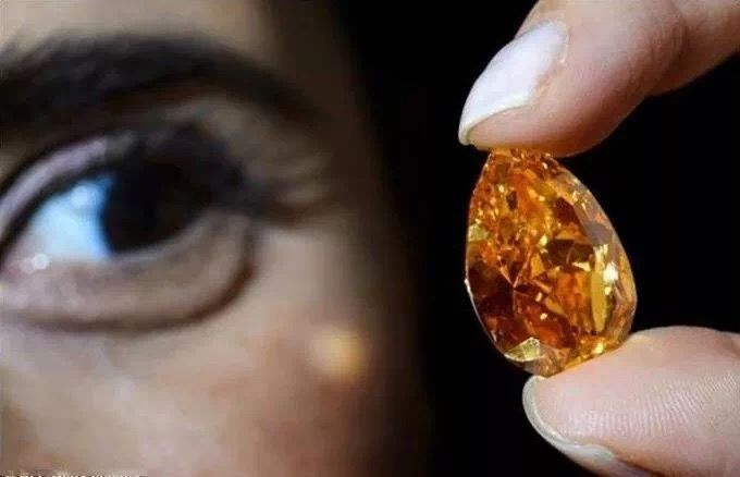 彩钻里的宇宙......