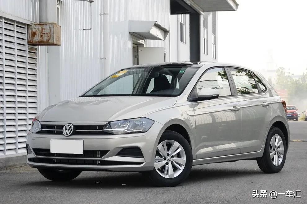 2011年的朗逸和polo选哪个,大众polo和朗逸1.5自吸哪个平台好