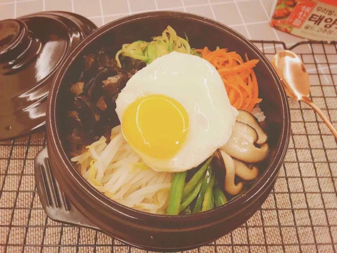 韩国石锅拌饭详细介绍,石锅拌饭4人餐