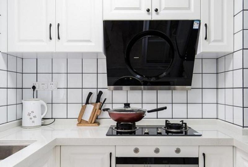 油烟机侧吸和顶侧双吸到底哪个好,吸油烟机怎么选顶吸