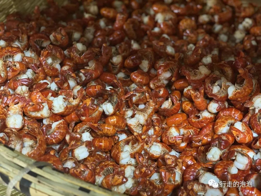 「岳阳攻略」被誉为“湖南夜宵扛把子”的烧烤城,还是小龙虾基地