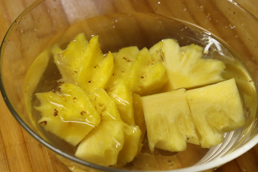 买菠萝最好的方法图解,买菠萝的4个技巧是什么