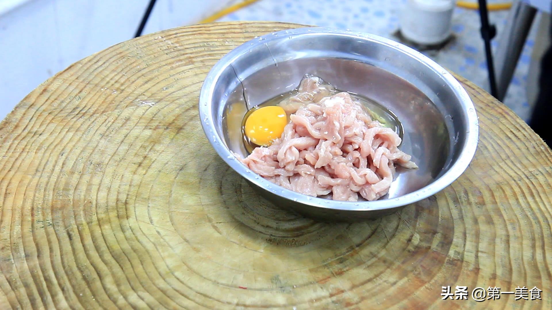 炒肉的时候怎么让肉能够鲜嫩顺滑,炒肉怎么才能炒得又嫩又香