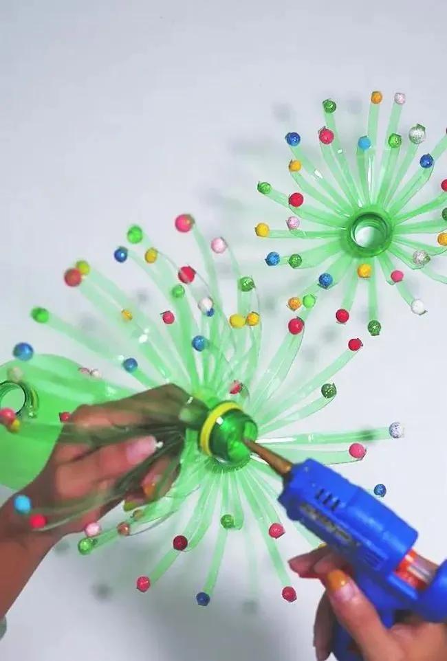 可乐塑料瓶扔掉可以做什么好玩的,塑料瓶的七种玩法