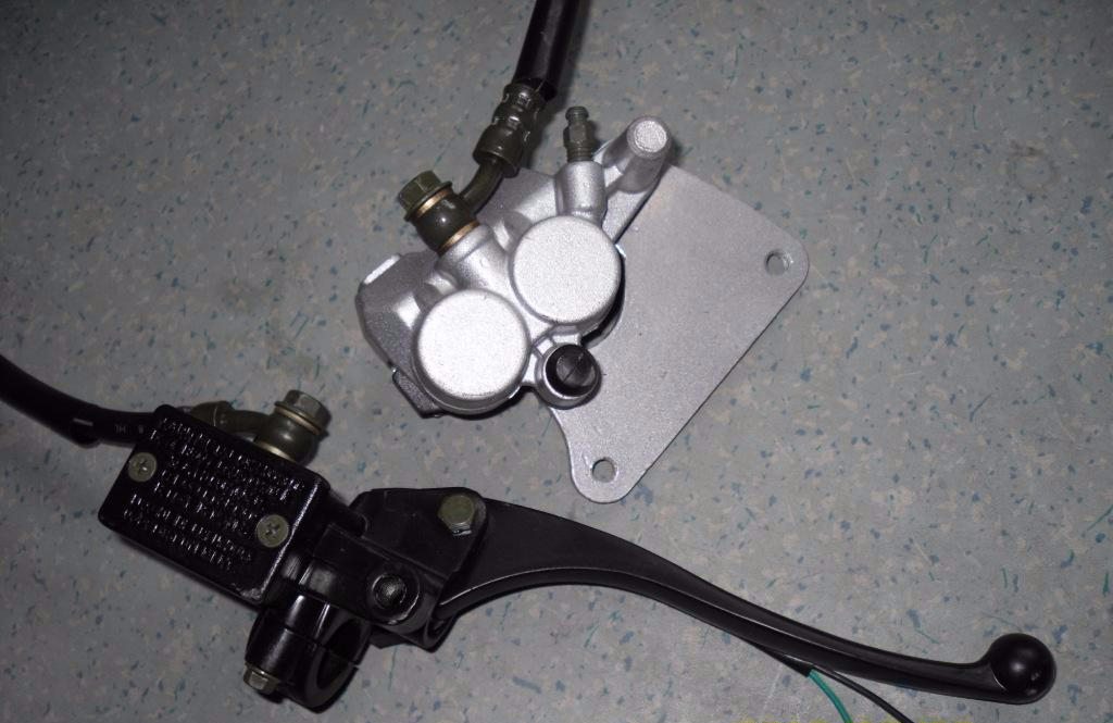 电动摩托车不拧转按启动按钮就走,电动摩托车油门拧不走是什么原因