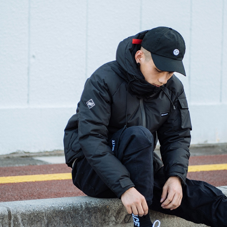 羽绒服男款爆款180斤,搜索男士今年最新款的羽绒服